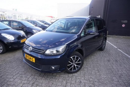 Volkswagen Touran - 1.2 TSI Highline Panoramadak, Bi Xenon, 7p - 1