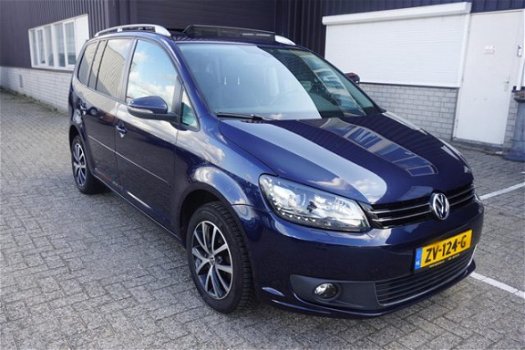 Volkswagen Touran - 1.2 TSI Highline Panoramadak, Bi Xenon, 7p - 1