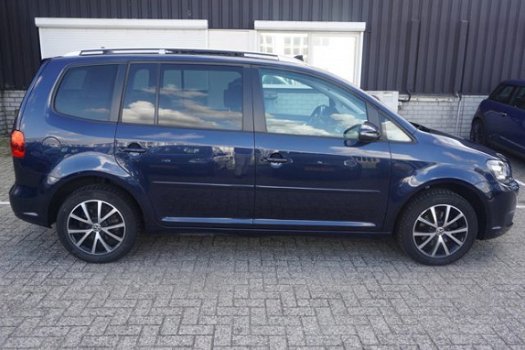 Volkswagen Touran - 1.2 TSI Highline Panoramadak, Bi Xenon, 7p - 1