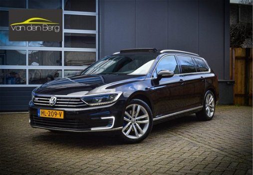 Volkswagen Passat Variant - 1.4T GTE Highline Panorama/18inch/LED 1e Eigenaar - 1