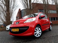 Peugeot 107 - 1.0-12V XS 2 E EIGENAAR/NAP/APK 28-09-2020/DEALER ONDERHOUD/INRUIL MOG