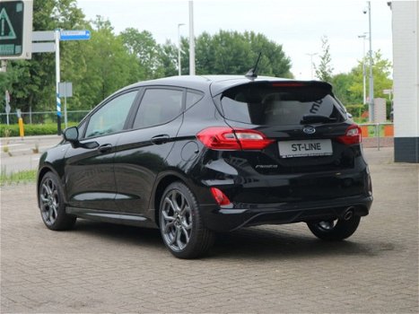 Ford Fiesta - 100 pk ST-Line met €3.895, - Crum korting - 1