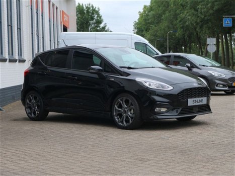 Ford Fiesta - 100 pk ST-Line met €3.895, - Crum korting - 1