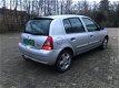 Renault Clio - 1.2-16V Authentique Comfort Nieuwe APK tot 19-12-2020 - 1 - Thumbnail