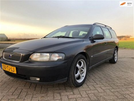 Volvo V70 - 2.4 Comfort Line - 1