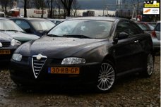 Alfa Romeo GT - 1.9 JTD Distinctive BJ2005 LEER/NAVI/APK