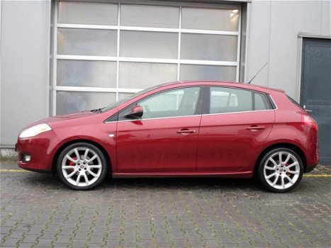 Fiat Bravo - 1.4 T-Jet Dynamic PDC/Clima/18Inch - 1