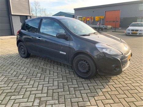 Renault Clio - 1.5 dCi Authentique - 1