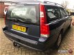 Volvo V70 - 2.4 140pk youngtimer - 1 - Thumbnail