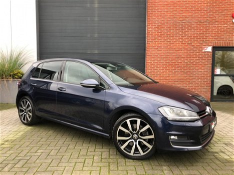 Volkswagen Golf - 1.4 TSI ACT Highline adaptive cruise, Standkachel, trekhaak, Camera, Stoelverw, Pa - 1