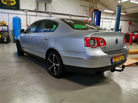 Volkswagen Passat - 2.0 FSI Comfortline //NAVI//AIRCO//CLIMAX//AUTOMAAT// - 1