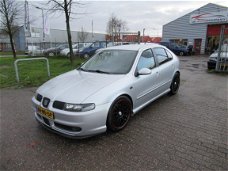 Seat Leon - 1.8-20VT Topsport Dealer onderhouden