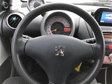 Peugeot 107 - 1.0-12V XS Automaat, Airco, Elek ramen, Radio CD Speler, stuurbekrachtiging