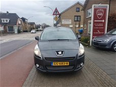 Peugeot 5008 - Première 1.6 HDi 7P