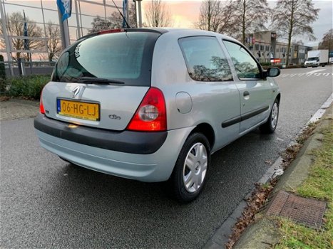 Renault Clio - 1.2-16V Authentique 1 jaar apk - 1