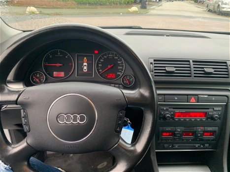 Audi A4 - 2.5 TDI | CRUISE CONTROL | XENON | - 1