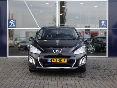 Peugeot 308 - 1.6 120PK PREMIERE l NAVI l TREKHAAK l PANORAMA l CLIMATE l DEALERONDERHOUDEN - 1