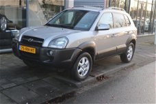 Hyundai Tucson - 2.0i 4WD Style