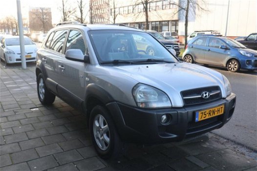 Hyundai Tucson - 2.0i 4WD Style - 1