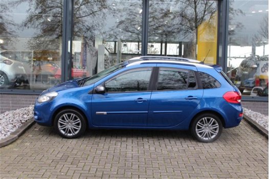 Renault Clio Estate - 1.6-16V Night & Day AUTOMAAT / Navi / Panodak - 1