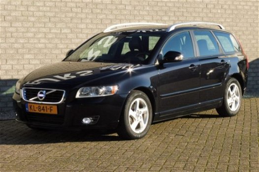 Volvo V50 - D2 DRIVE START/STOP R-DESIGN PRO EDITION - 1