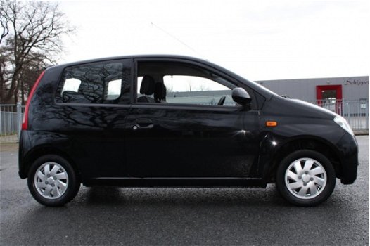 Daihatsu Cuore - Black Edition AIRCO STUURBEKRACHTIGING - 1