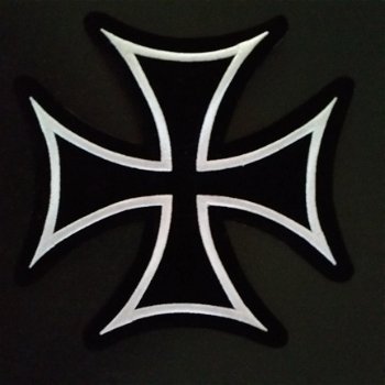 Rug Patch Maltezer Cross en Fear No Evil - 1