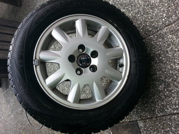 Orginelen Volvo velgen met winterbanden - nr. 1