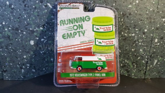 1972 Volkswagen VW Type 2 panel van TURTLE WAX 1:64 Greenlight - 1