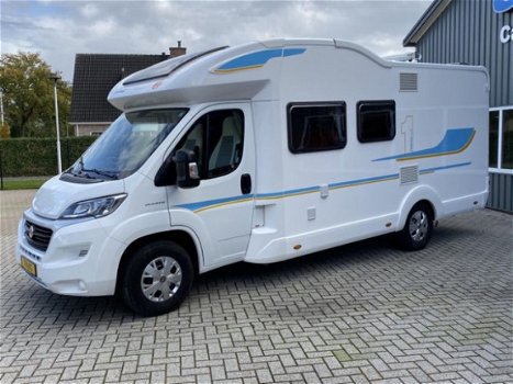 Eura Mobil Profila One 690 QB 2015 - Queens- en hefbed - 3