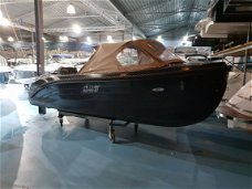 OudHuijzer 570 tender met Suzuki 60 pk