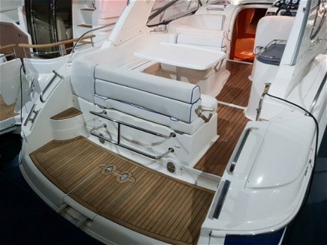 Bavaria 32 sport met 2 x Volvo Penta D3-160 - 6