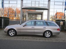 Mercedes-Benz E-klasse Combi - 320 CDI Avantgarde , navi, trekh, half leder, etc