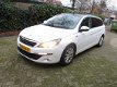 Peugeot 308 SW - 1.2 PureTech Style 130pk navigatie panoramadak parelmoer dealeronderhouden - 1 - Thumbnail