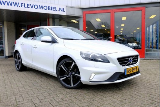 Volvo V40 - 2.0 D2 R-Design Xenon/Leer Alcant./Navi - 1