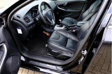 Volvo V40 - 2.0 D2 Summum Business Leer/Navi/Enz