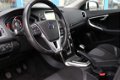 Volvo V40 - 2.0 D2 Momentum Harman/Kardon - Navi - PTS - 1 - Thumbnail