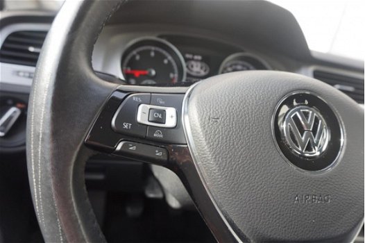 Volkswagen Golf - 1.6 TDI 110pk Comfortline 5drs | Navi | Cruise | Pdc | Climate - 1