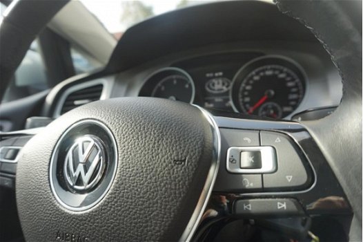 Volkswagen Golf - 1.6 TDI 110pk Comfortline 5drs | Navi | Cruise | Pdc | Climate - 1