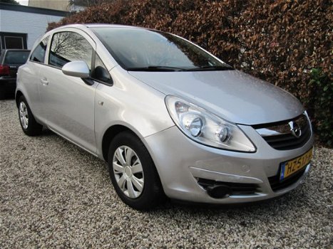 Opel Corsa - 1.0-12V Selection - 1