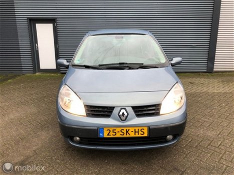 Renault Grand Scénic - 2.0-16V Privilège Luxe 7 Pers - 1