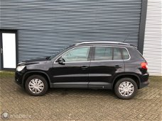 Volkswagen Tiguan - 2.0 TDI Comfort&Design 4Motion Clima 4x4