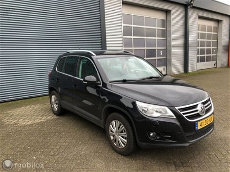 Volkswagen Tiguan - 2.0 TDI Comfort&Design 4Motion Clima 4x4 - 1