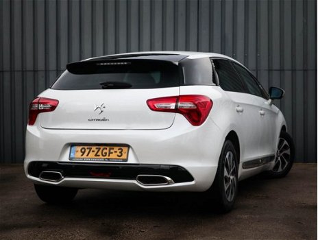 Citroën DS5 - 1.6 e-HDi, Chic, Leder, Navi, Dealer Onderh., NL-Auto - 1