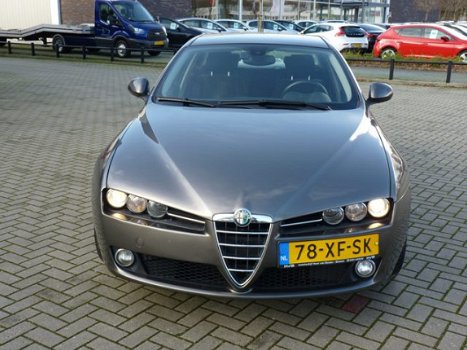 Alfa Romeo 159 - 2.2 JTS Distinctive - 1