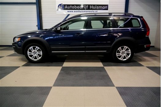 Volvo XC70 - 2.0 D4 FWD 5-CIL 120kW/163pk Aut6 Nordic CLIMA + CRUISE + NAVI SENSUS + DAKRAILS + LEER - 1