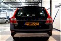 Volvo XC70 - 2.0 D4 FWD 5-CIL 120kW/163pk Aut6 Nordic CLIMA + CRUISE + NAVI SENSUS + DAKRAILS + LEER - 1 - Thumbnail