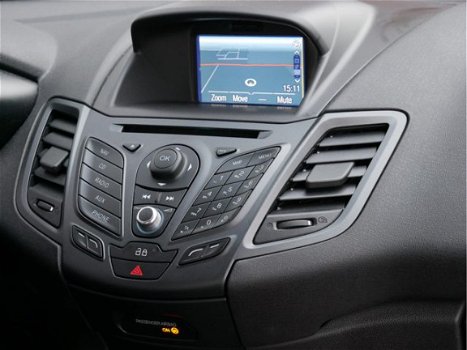 Ford Fiesta - 1.0 65pk Style 5-deurs Airco / Navigatie / Bluetooth - 1