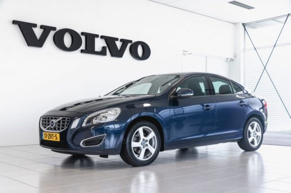 Volvo S60 - T3 Kinetic, Business Pack Pro, Stijlvol en sportief - nr. 1