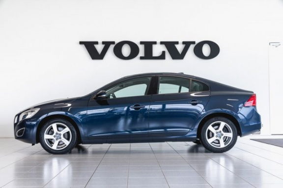 Volvo S60 - T3 Kinetic, Business Pack Pro, Stijlvol en sportief - Afbeelding 2